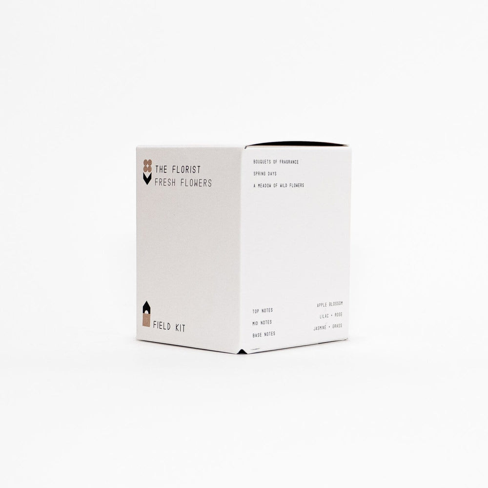 Field Kit Co. Candle 8oz FieldKit Co.| The Florist Candle [Fresh Flowers]